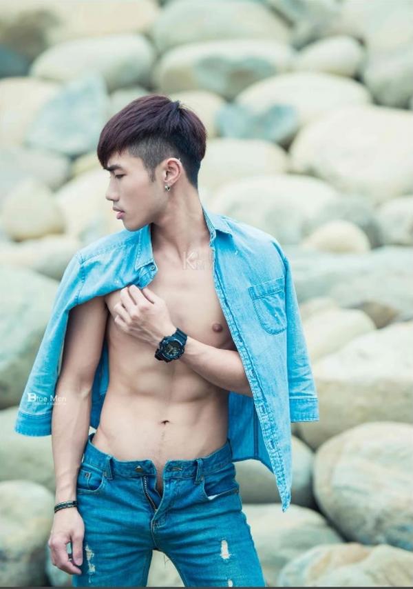 Whoseman-8-花漾文青男孩-許禾